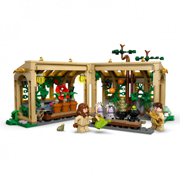 Конструктор LEGO Harry Potter 76445 Замок Хогвартс: Урок травологии в Белгороде